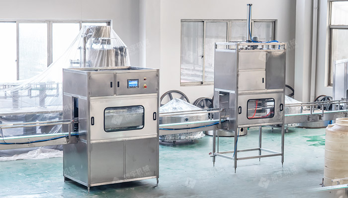 5加侖桶裝水灌裝生產(chǎn)線 5加侖桶裝水灌裝生產(chǎn)線